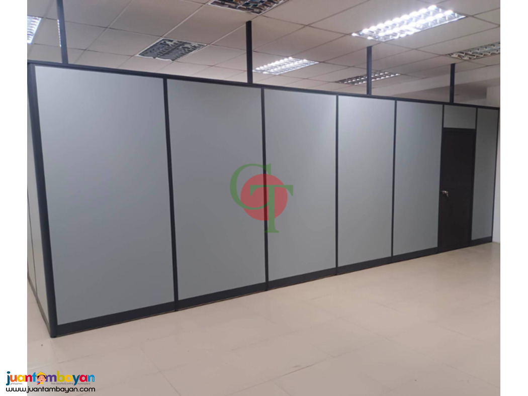 HIGH PARTITION WALL