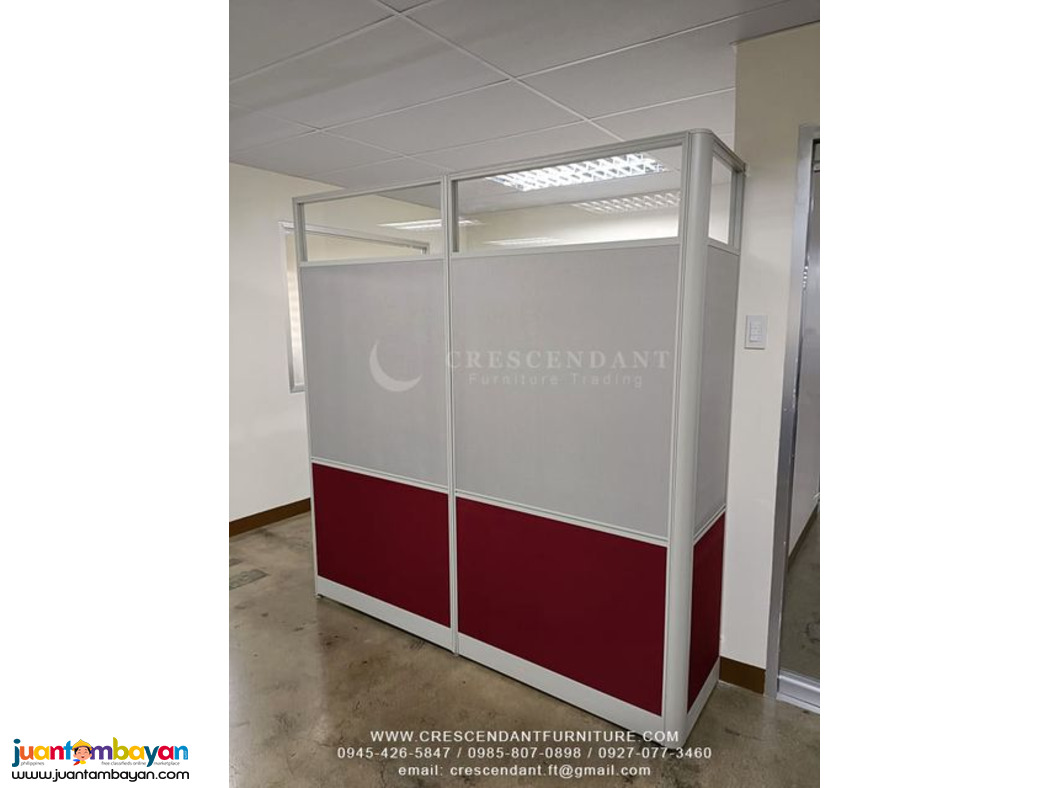 OFFICE CUBICLE WORKSTATION WITH OFFICE DIVIDER 