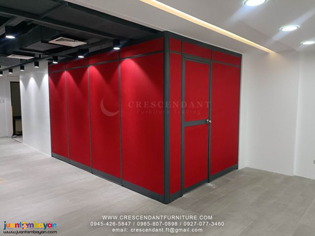 MODULAR WALL OFFICE PARTITION WITH DOOR FULL FABRIC