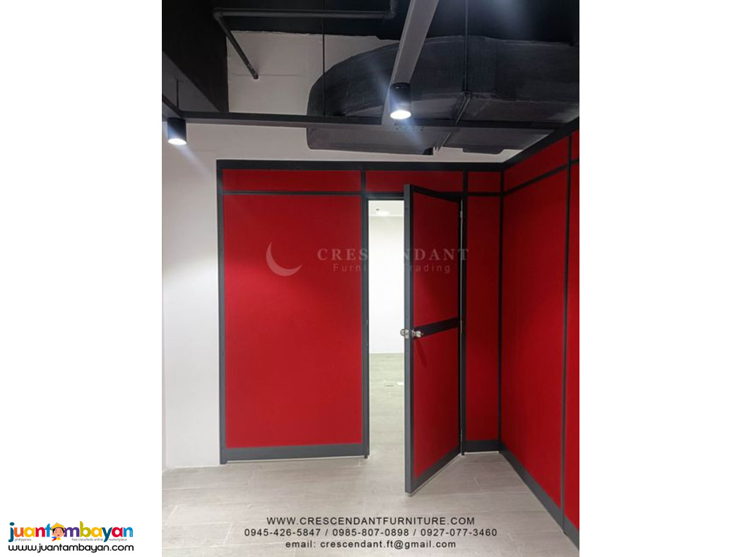 MODULAR WALL OFFICE PARTITION WITH DOOR FULL FABRIC