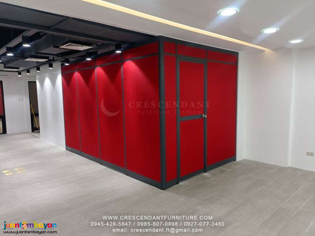 MODULAR WALL OFFICE PARTITION WITH DOOR FULL FABRIC