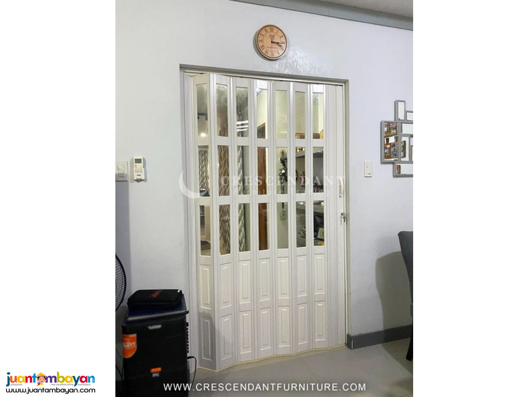 FRENCH TYPE ACCORDION FOLDING DOOR