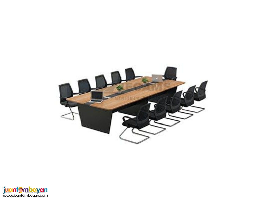 Designing a Professional Training Room with the Ideal Tables