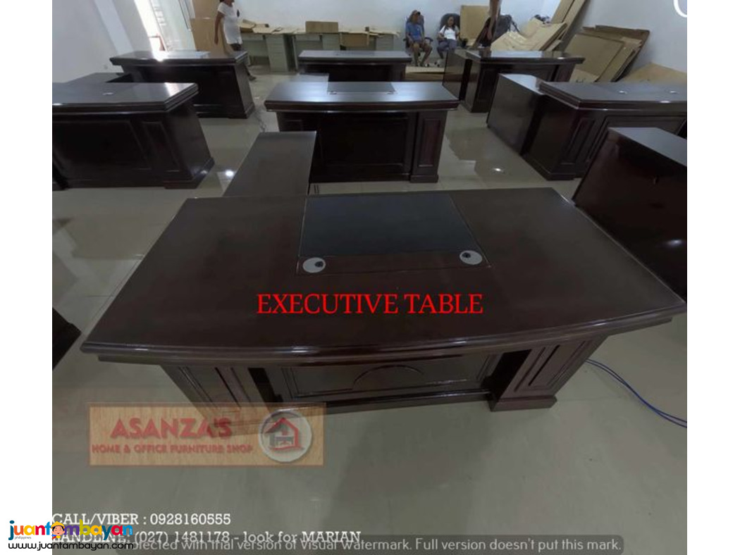 EXECUTIVE TABLE/ 
