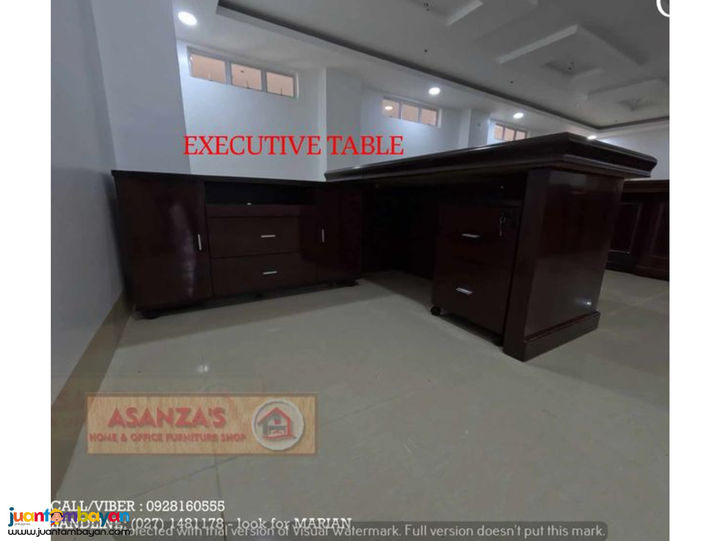 EXECUTIVE TABLE/ 