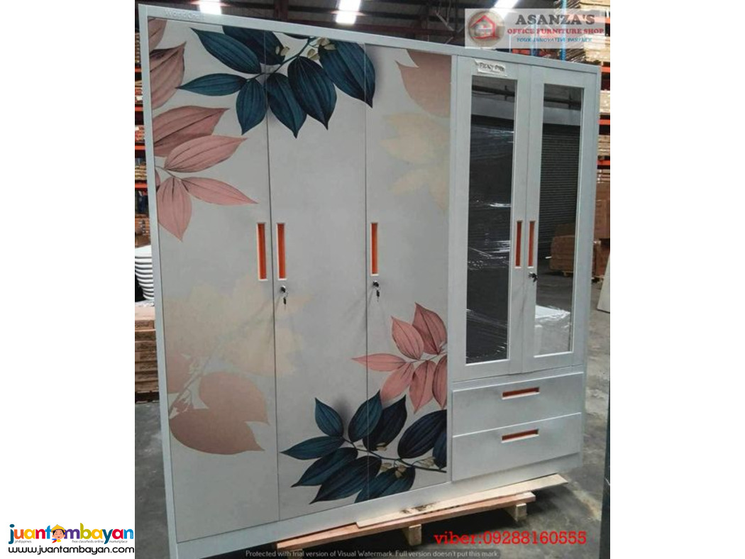 METAL WARDROBE