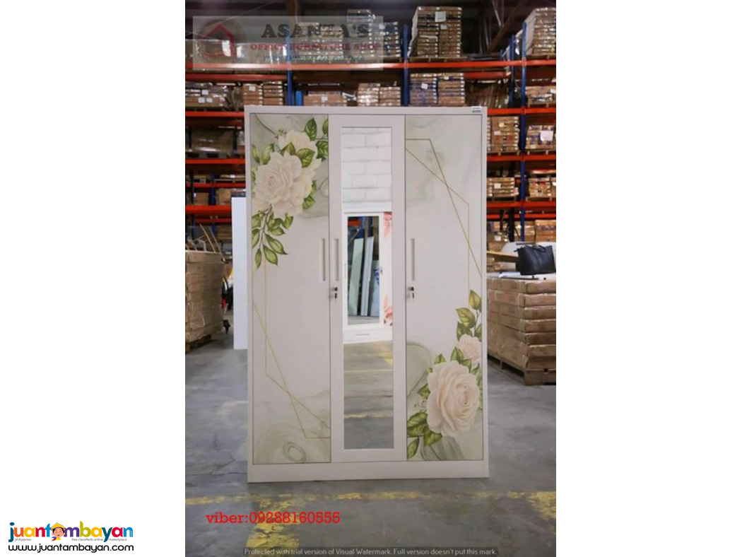 METAL WARDROBE