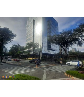 1-Bedroom Condo in McKinley Hill with Stunning View & City Life 