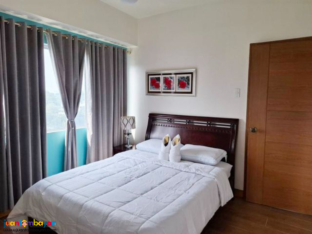1-Bedroom Condo in McKinley Hill with Stunning View & City Life 