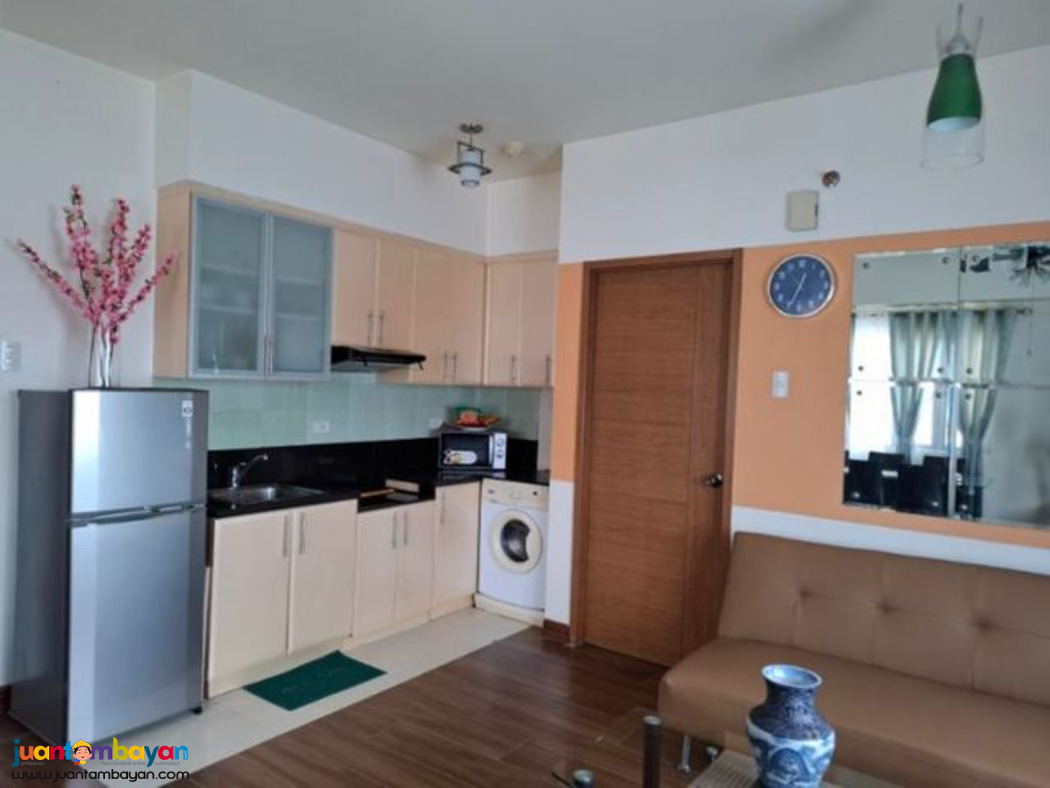 1-Bedroom Condo in McKinley Hill with Stunning View & City Life 