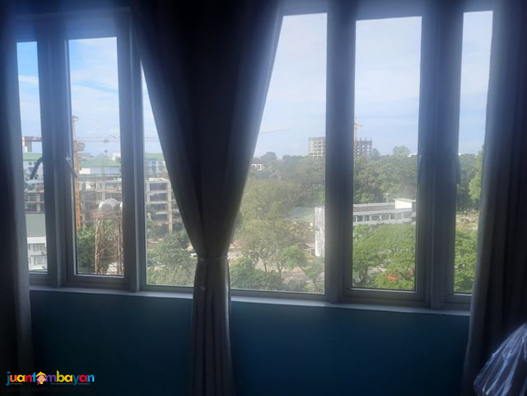 1-Bedroom Condo in McKinley Hill with Stunning View & City Life 