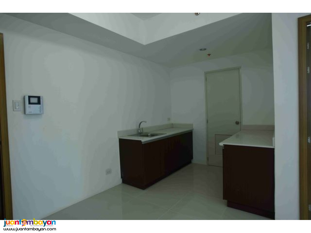 Malate Studio unit for sale near US Embassy and Diamond Hotel