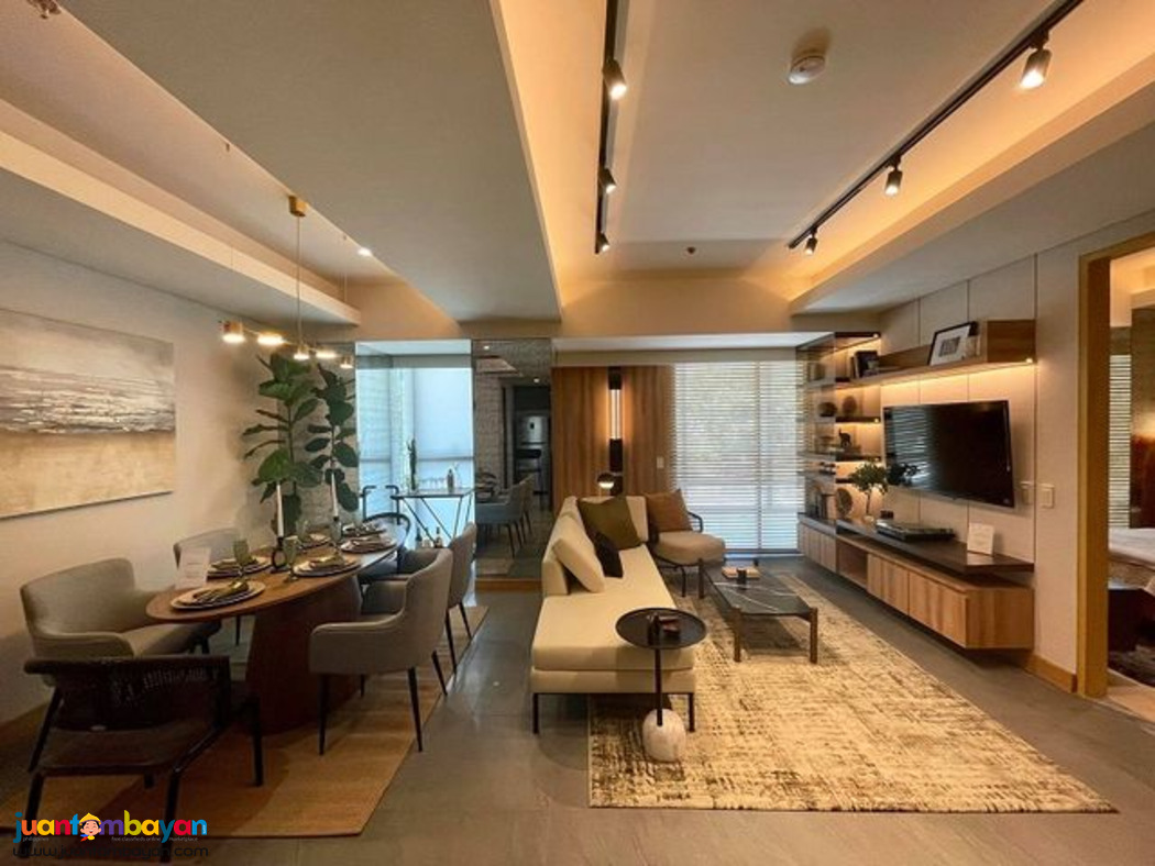 2BR HIGH END CONDO CEBU BUSINESS OARK NEAR AYALA CENTER