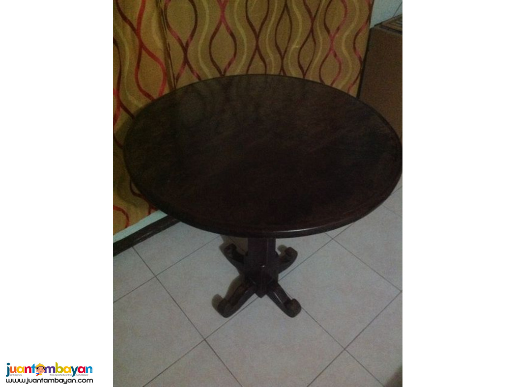 Elegant Antique 100-year-old Victorian-Era-Style Solid Narra Table 