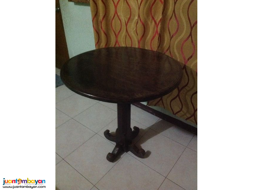 Elegant Antique 100-year-old Victorian-Era-Style Solid Narra Table 