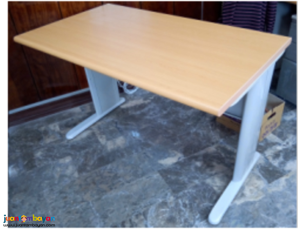 freestanding table