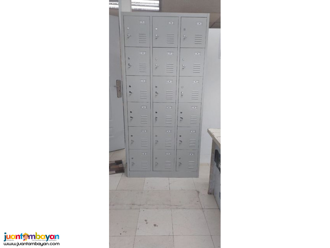 Steel locker 18 Doors Pre-owned