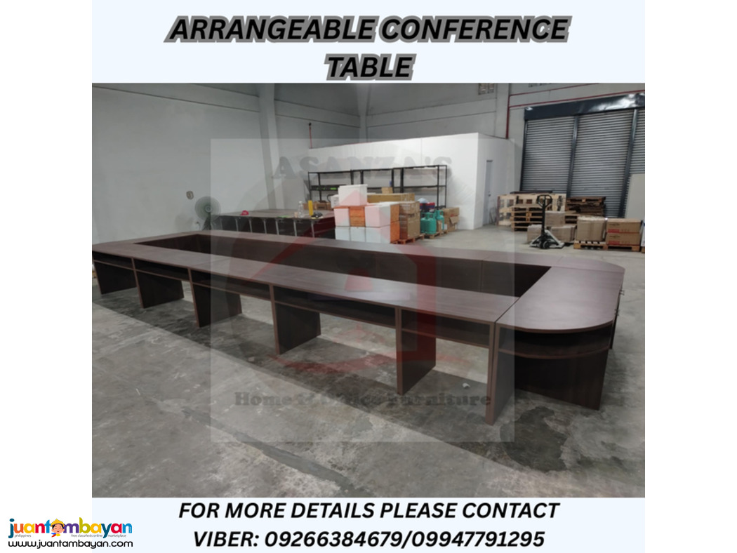 ARRANGEABLE CONFERENCE TABLE