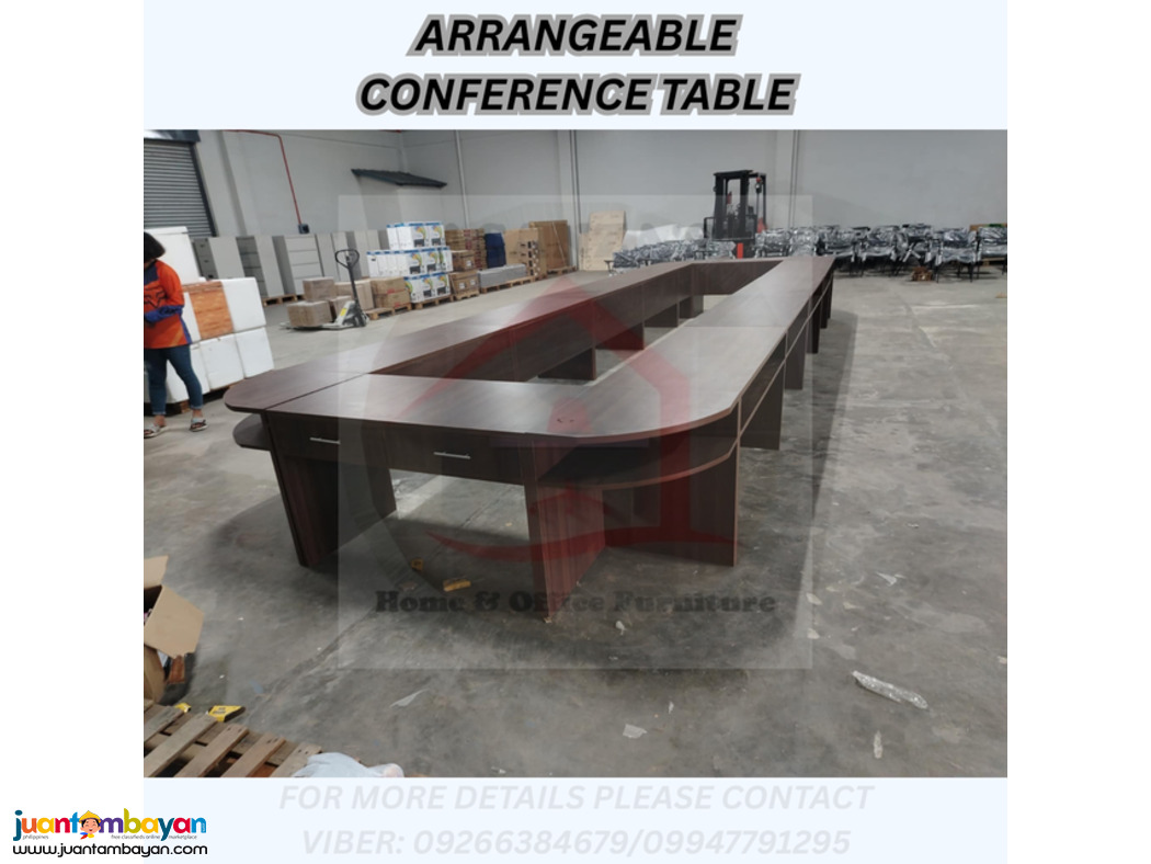 ARRANGEABLE CONFERENCE TABLE