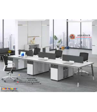 freestanding table with screenpanel /workstation