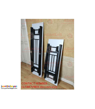 FOLDABLE T R A I N I N G TABLE 