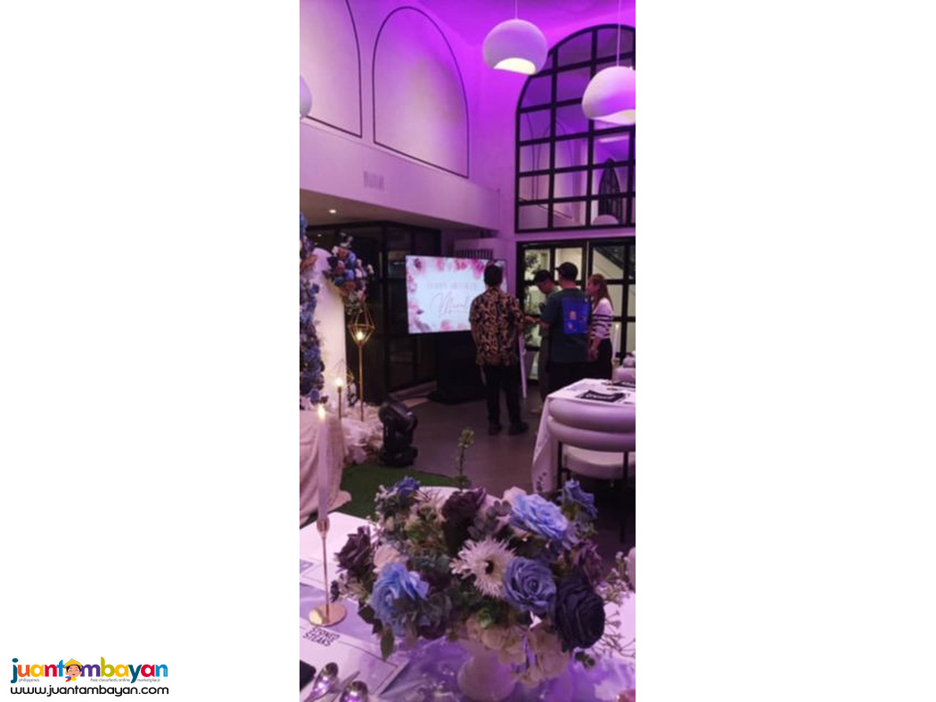 Multimedia Projector for Rental Events