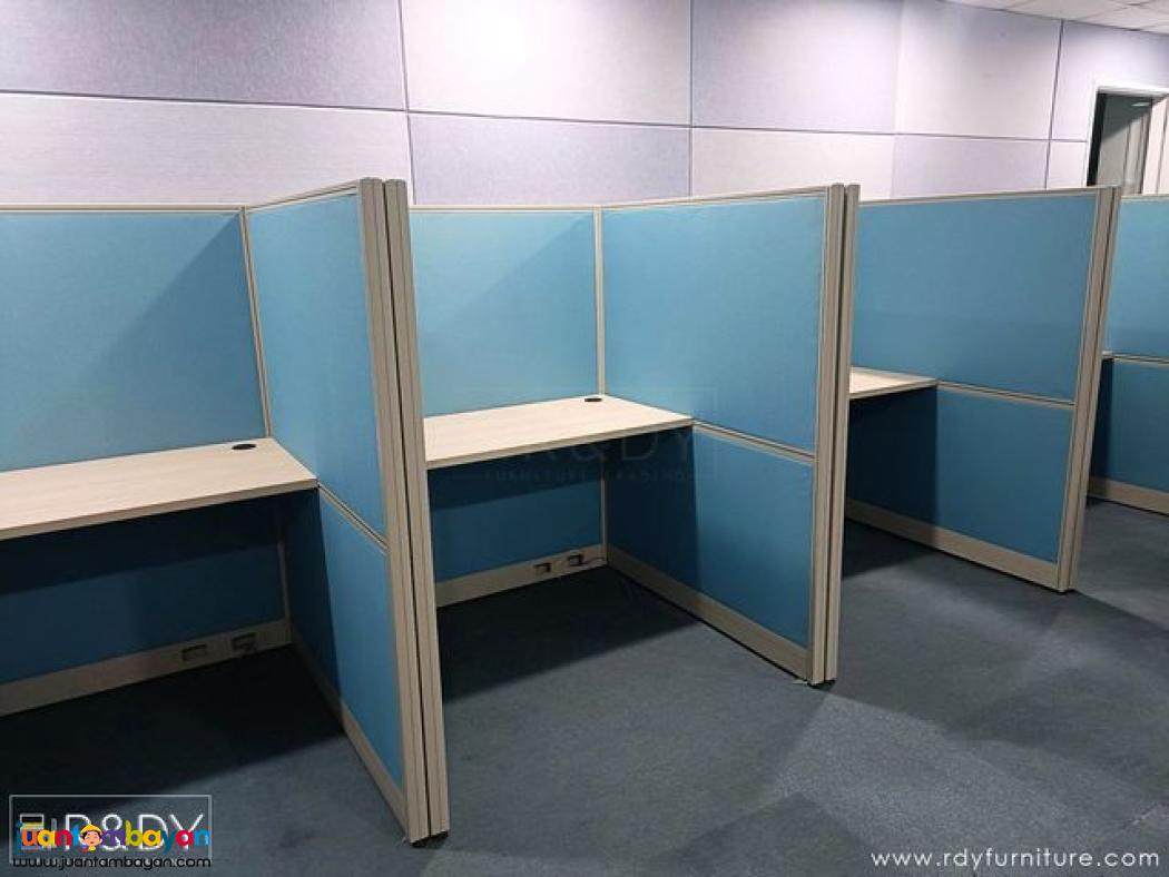MODULAR OFFICE PARTITION AND TABLE/ WORKSTATION/ CUBICLE
