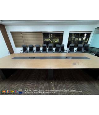 Conference / Meeting table
