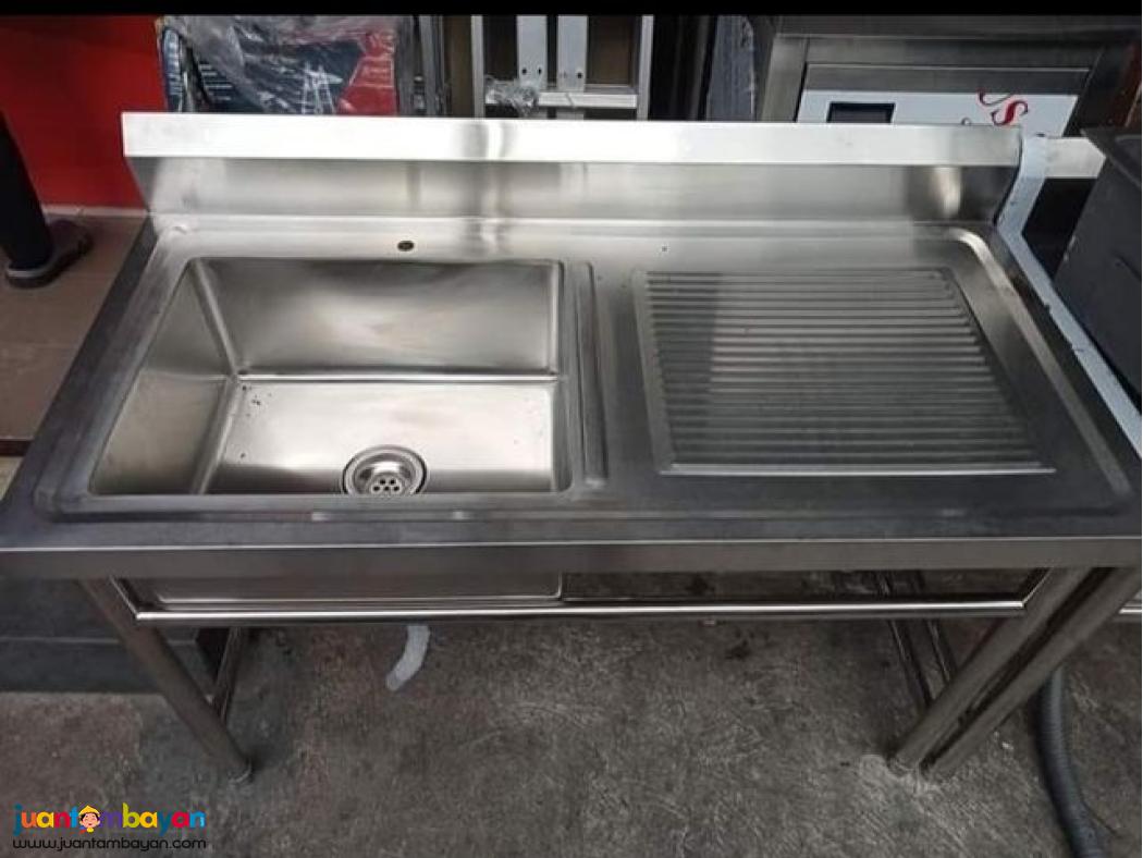 KITCHEN SINK WITH STAND