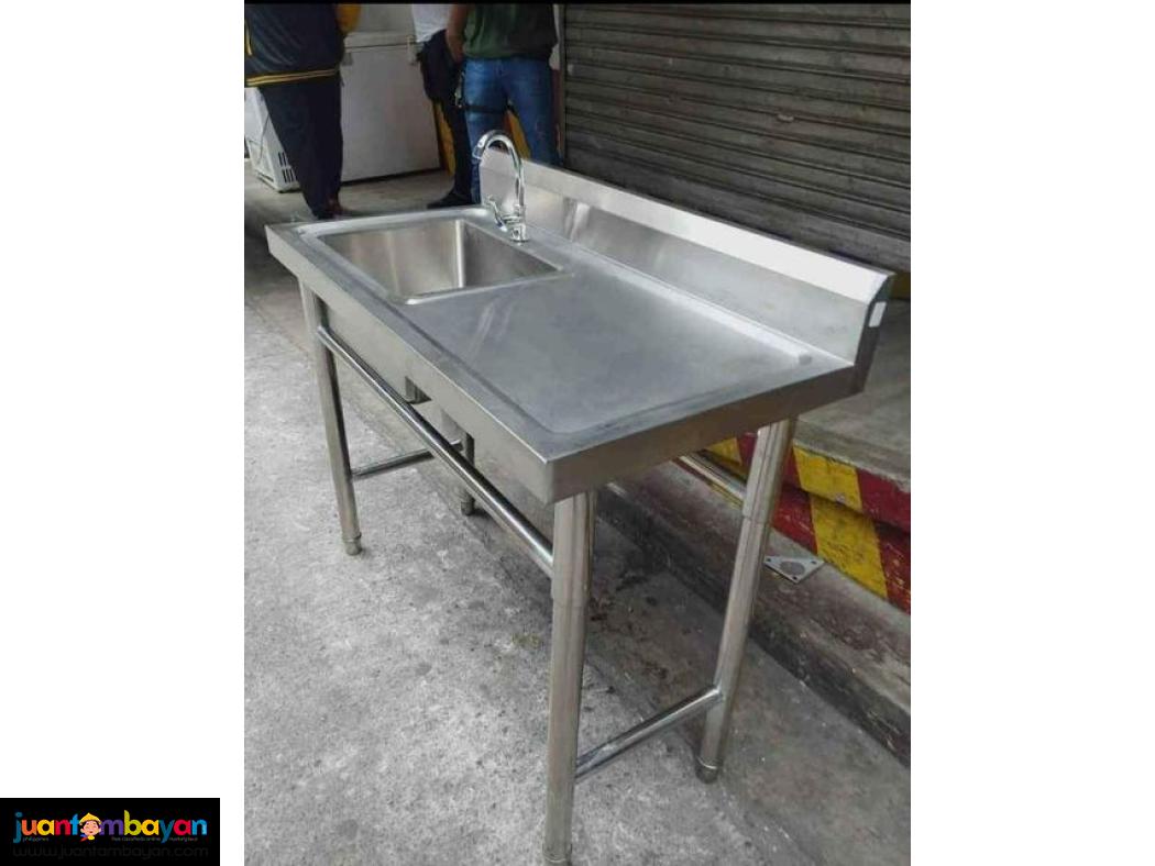 KITCHEN SINK WITH STAND