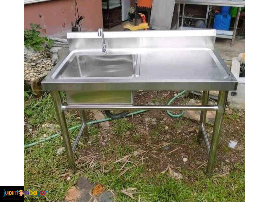 KITCHEN SINK WITH STAND