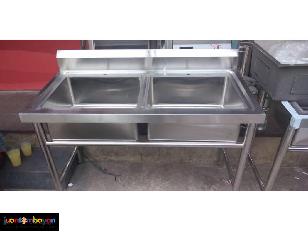 KITCHEN SINK WITH STAND