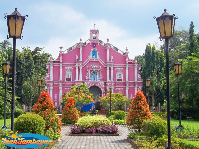 Villa Escudero Day Tour package