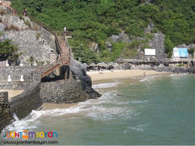 Vietnam Tour Hanoi - Halong Bay - Cat Ba Island Vietnam Tour Hanoi - Halong Bay - Cat Ba Island