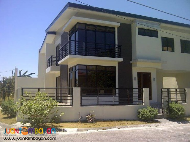Triplex type Ready For Occupancy House at BF Homes Paranaque