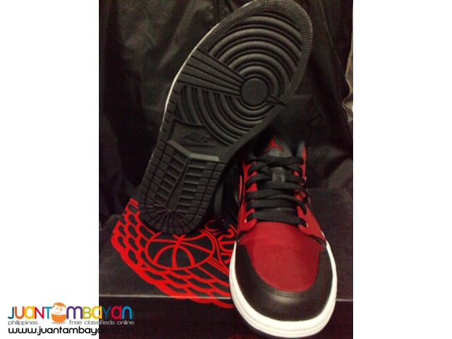 Genuine Air Jordan 1 Bred Low Basketball Shoes